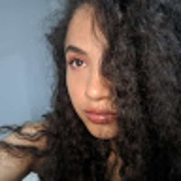 Meet your Posher, Stephany - Picture 1 of 1